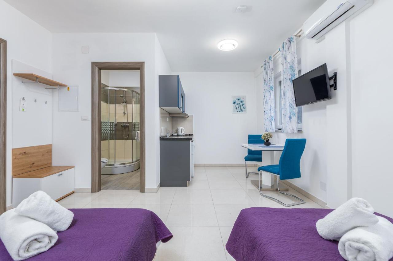 Marine Lux Apartments Pula Exterior foto